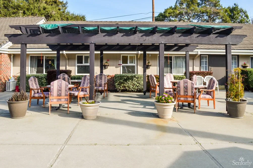 SILVER OAKS MEMORY CARE