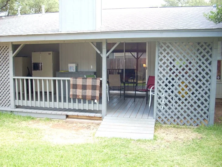 SILVERLEAF ELDERCARE AT LAKELINE