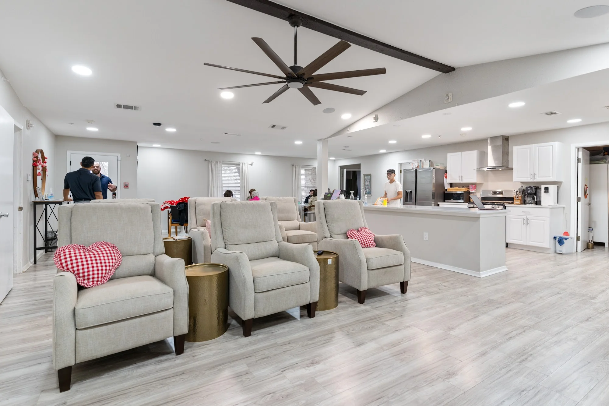 Silverleaf Eldercare at Lakeline