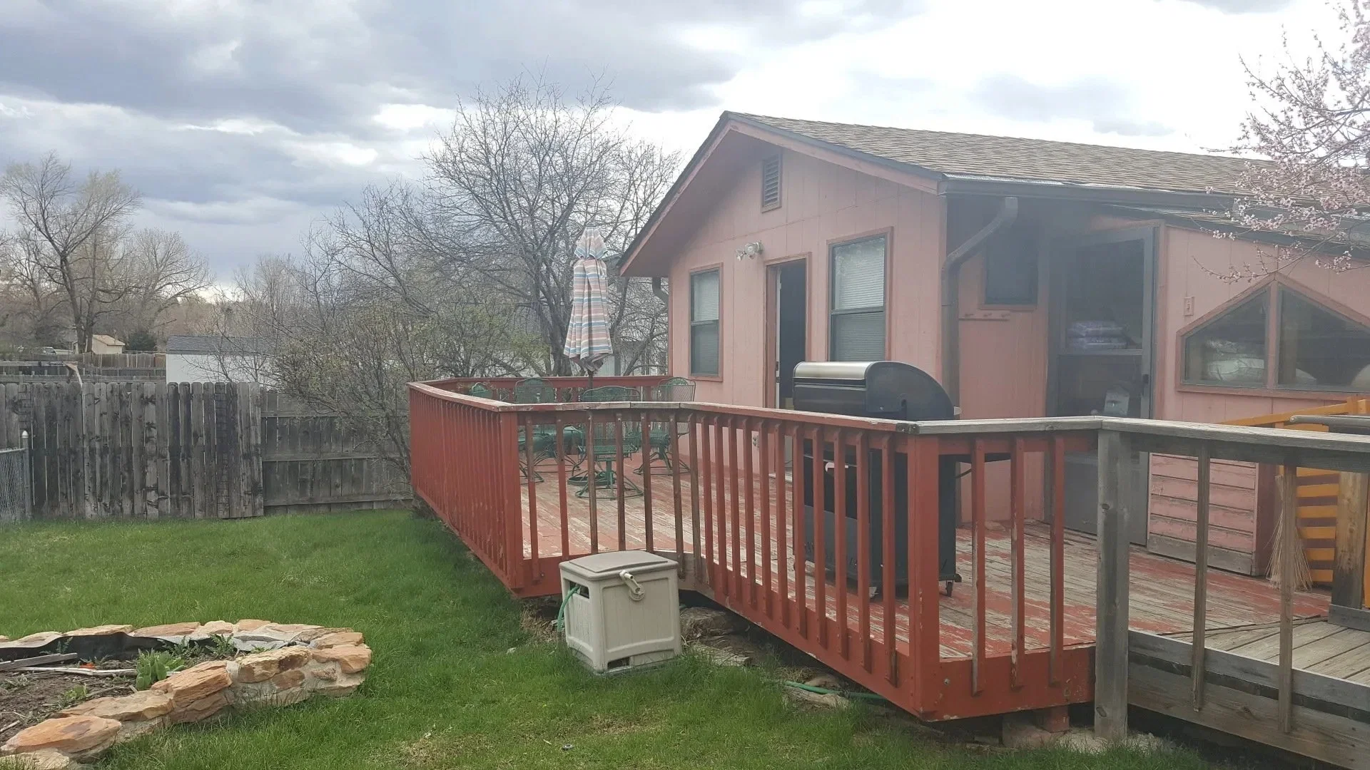 ST PETRO LAUREL HAUS