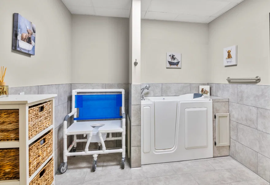 SUITE LIVING OF MAPLE GROVE