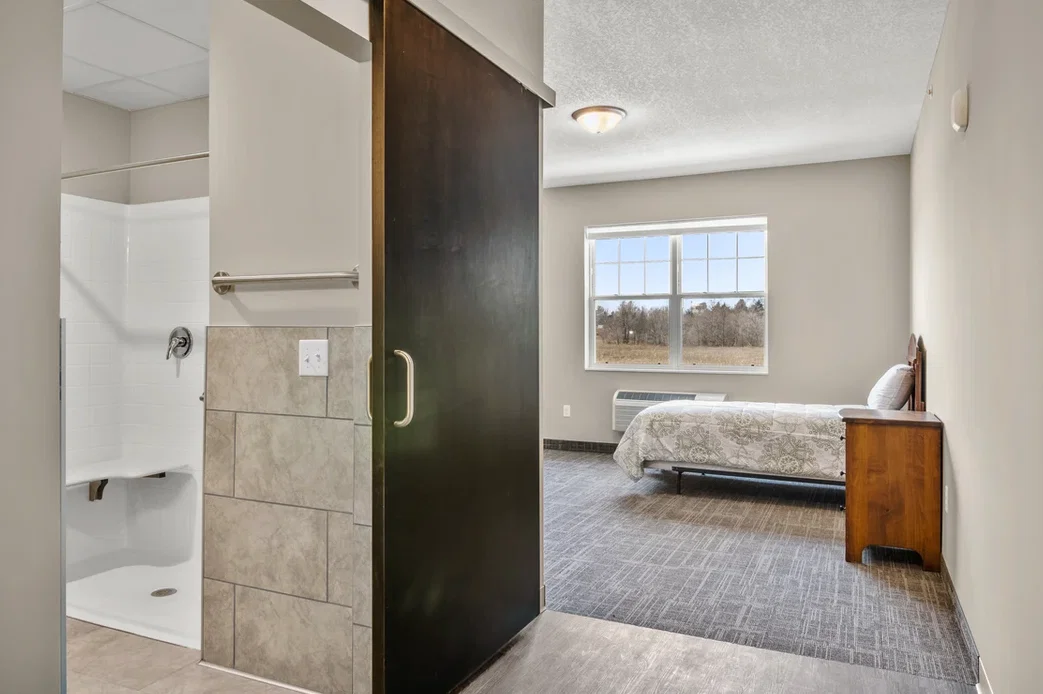 SUITE LIVING OF ROSEMOUNT