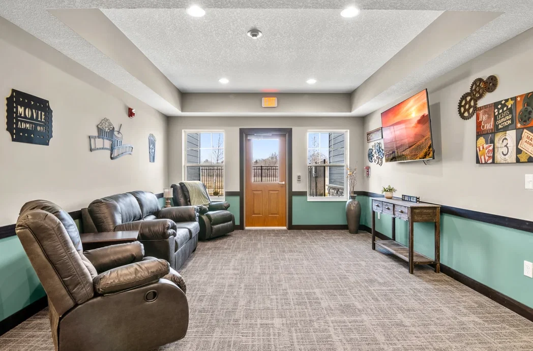 SUITE LIVING OF ROSEMOUNT