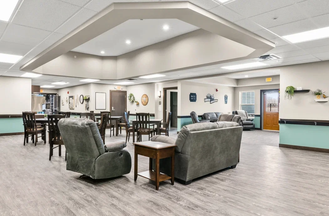 SUITE LIVING OF ROSEMOUNT