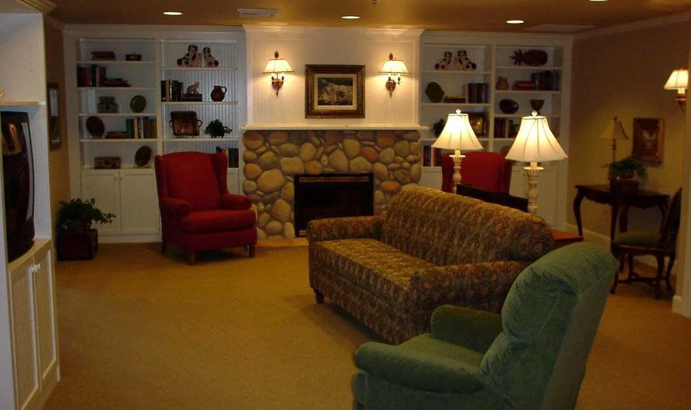 SUMMER WOOD ALZHEIMER'S SPECIAL CARE CENTER