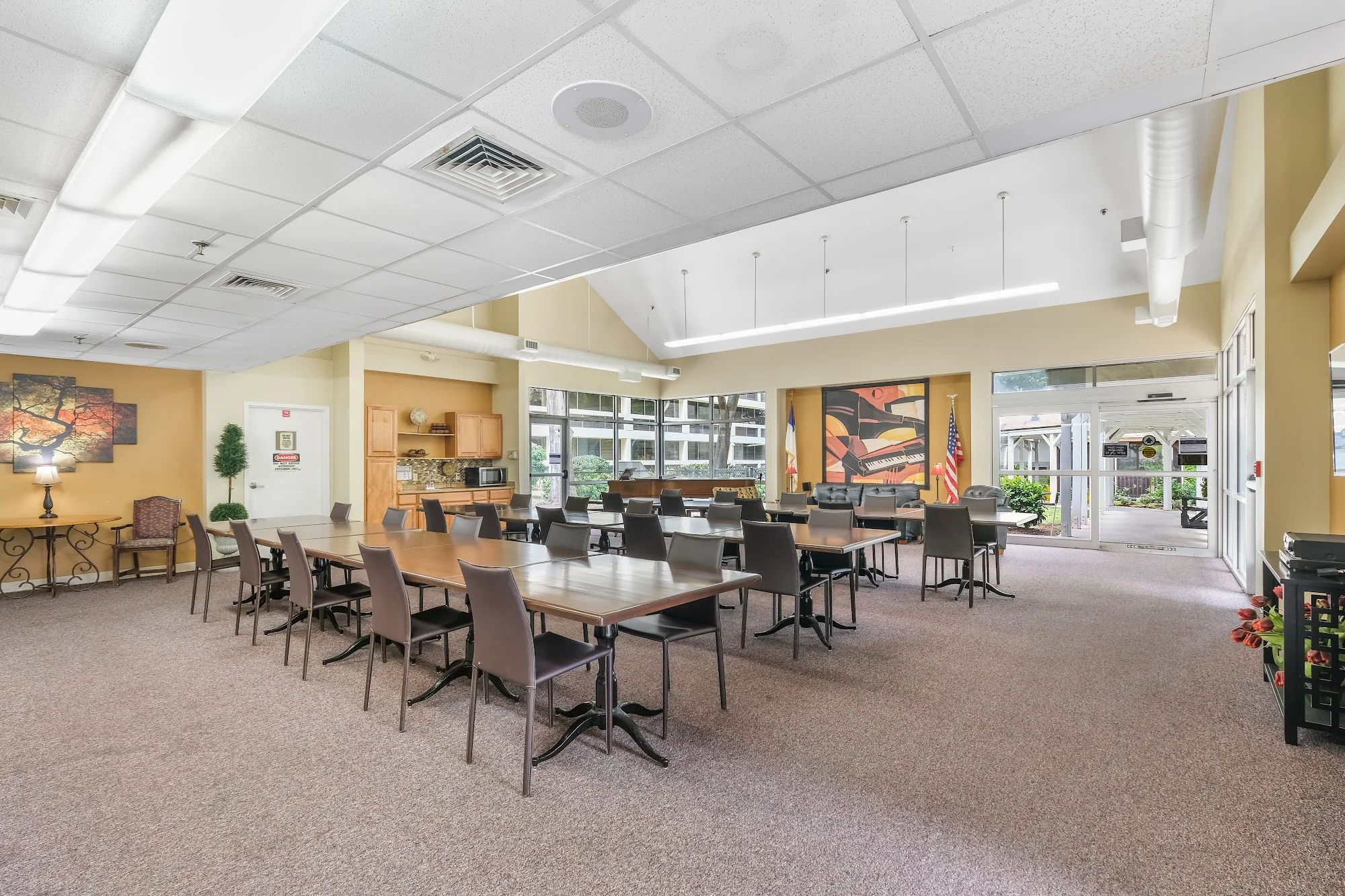 Sundale Manor Apartments