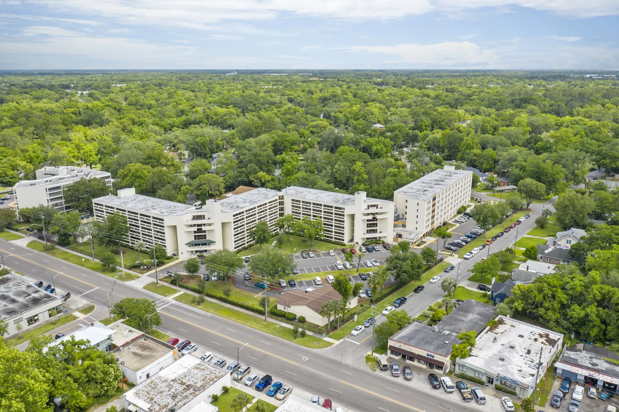 Sundale Manor Apartments