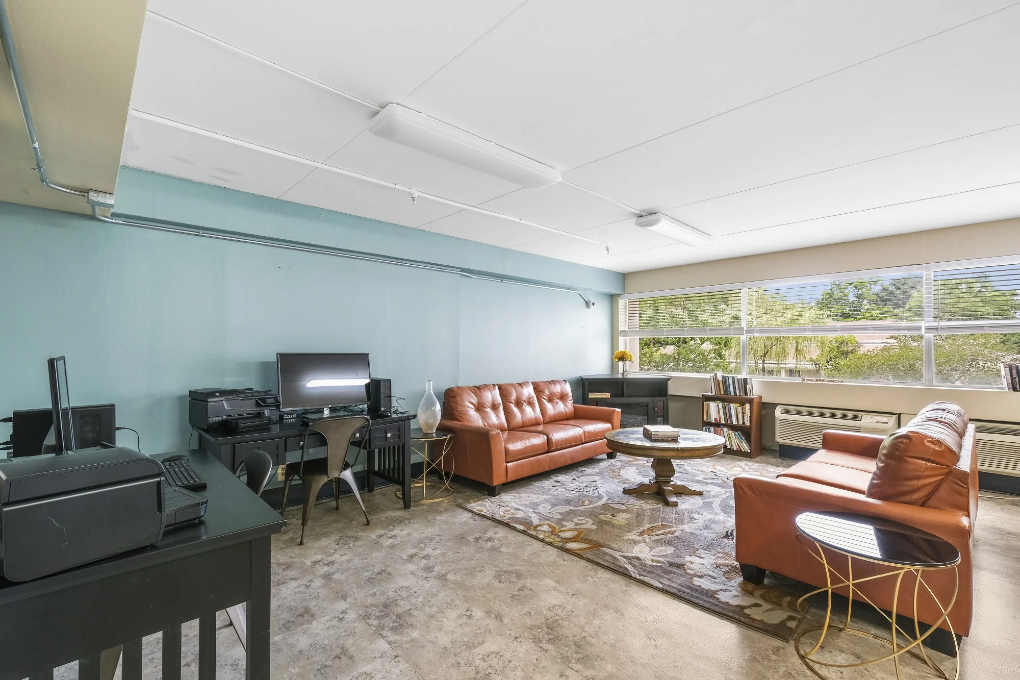 Sundale Manor Apartments