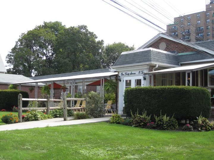 SUTTON GARDENS SENIOR LIVING