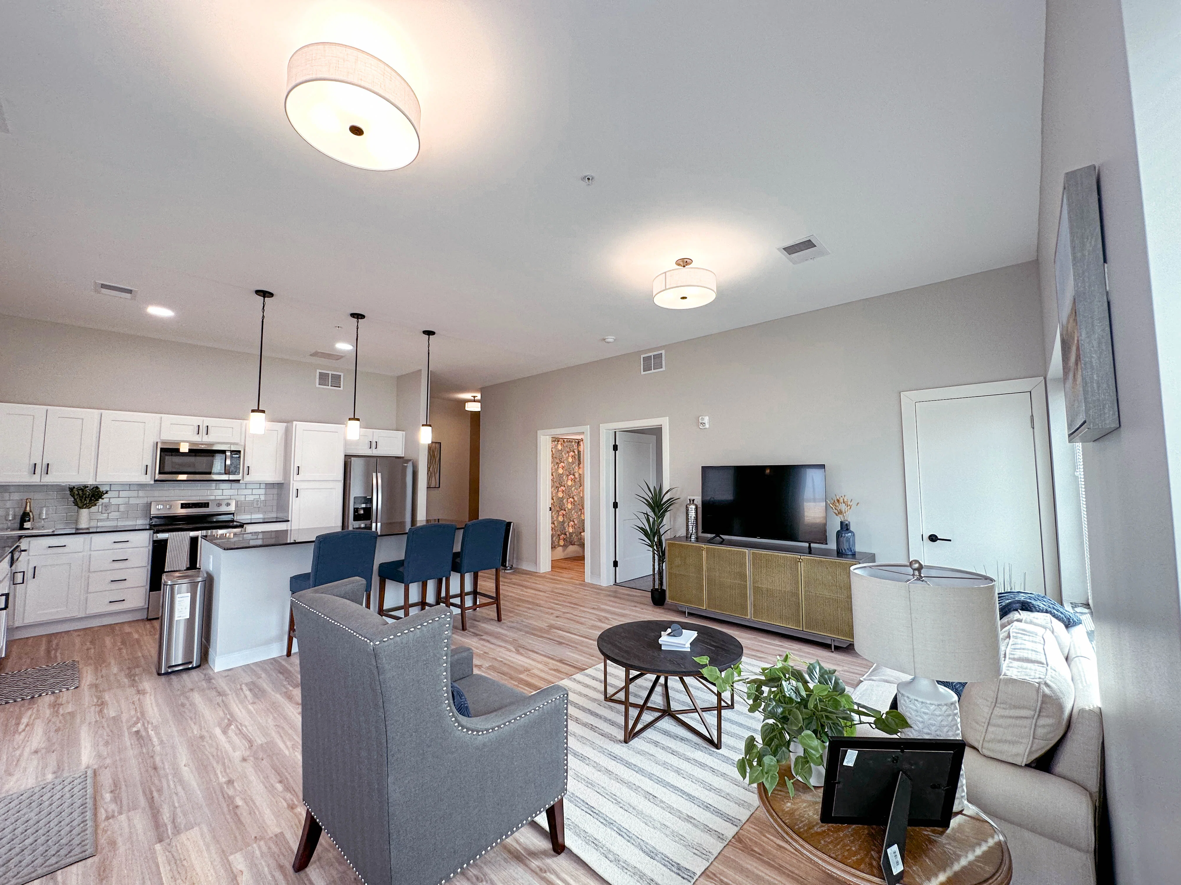 SYMPHONY POINTE