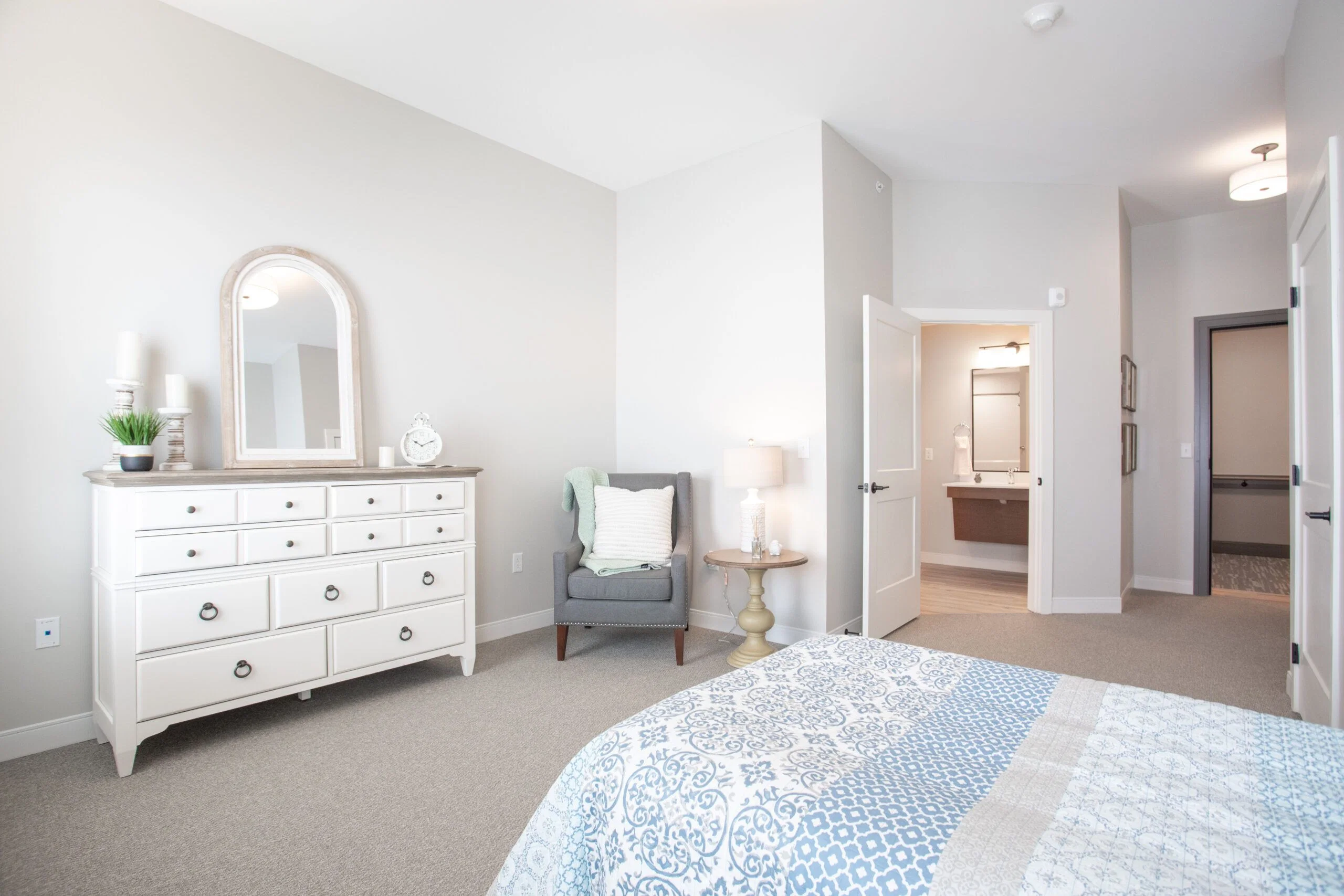 SYMPHONY POINTE
