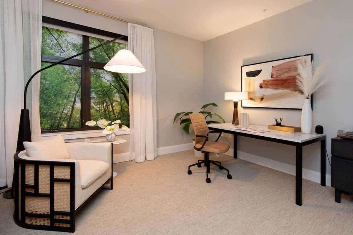 THE CARNEGIE AT WASHINGTONIAN CENTER - A KISCO SIGNATURE COMMUNITY