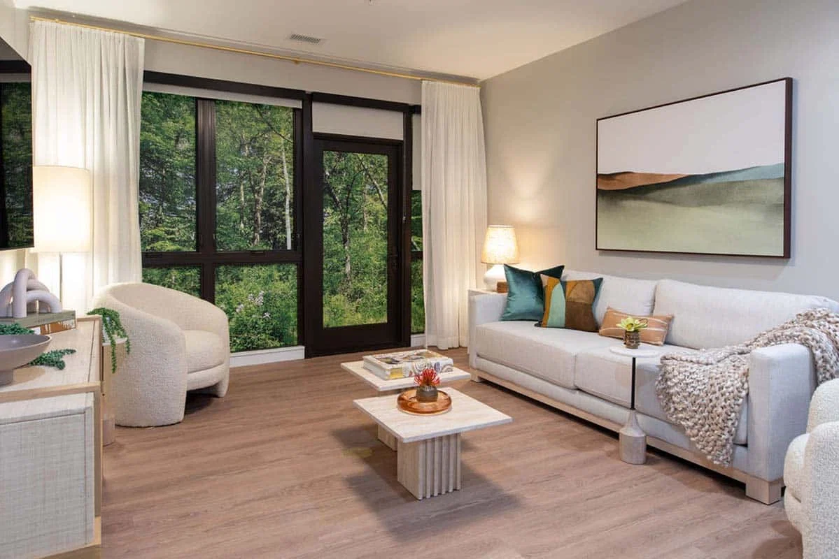 THE CARNEGIE AT WASHINGTONIAN CENTER - A KISCO SIGNATURE COMMUNITY
