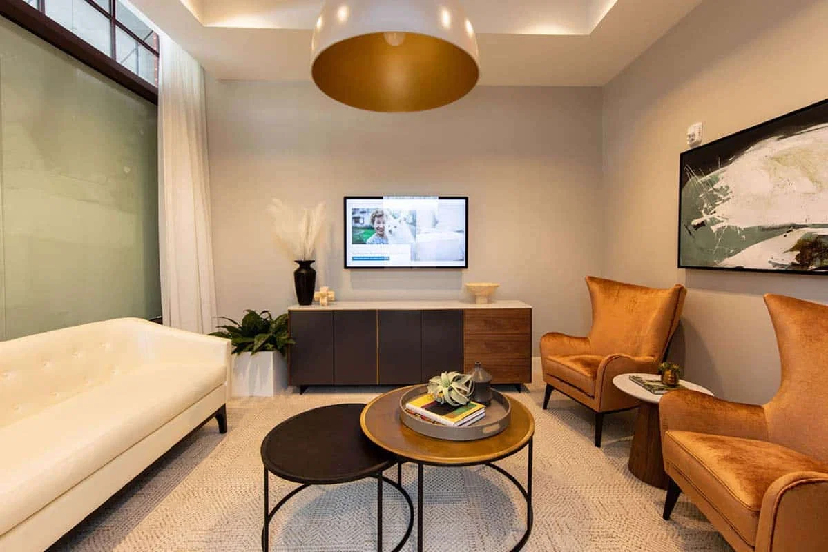 THE CARNEGIE AT WASHINGTONIAN CENTER - A KISCO SIGNATURE COMMUNITY