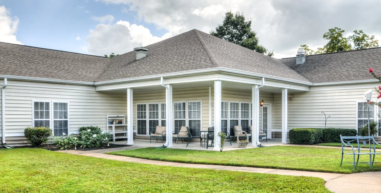 THE NEIGHBORHOOD AT HOPKINSVILLE