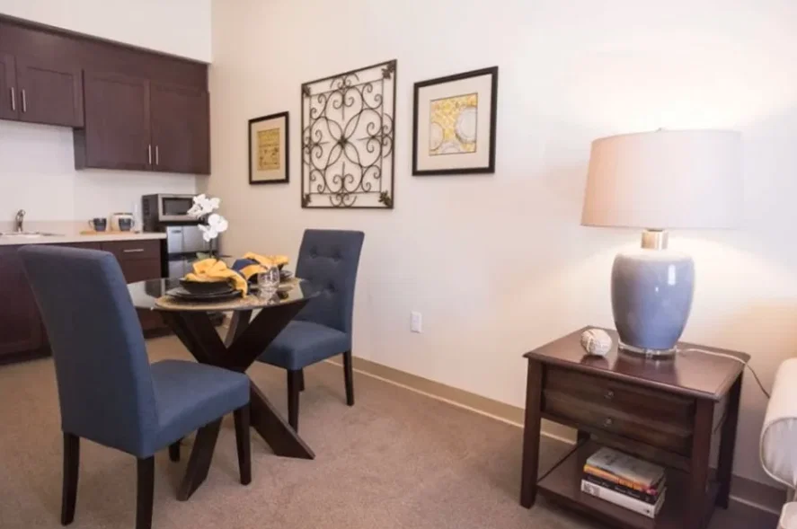 THE POINTE AT SUMMIT HILLS