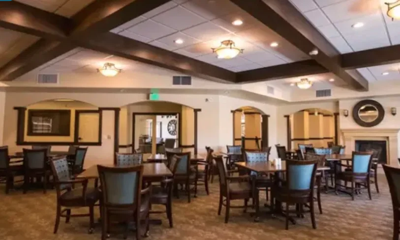 THE POINTE AT SUMMIT HILLS