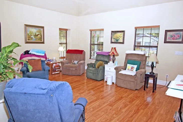 THE VILLAS ASSISTED LIVING