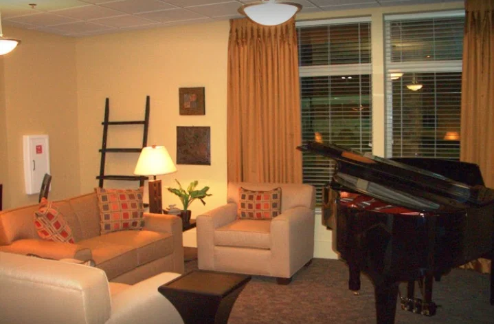 THE VISTAS ASSISTED LIVING AND MEMORY CARE