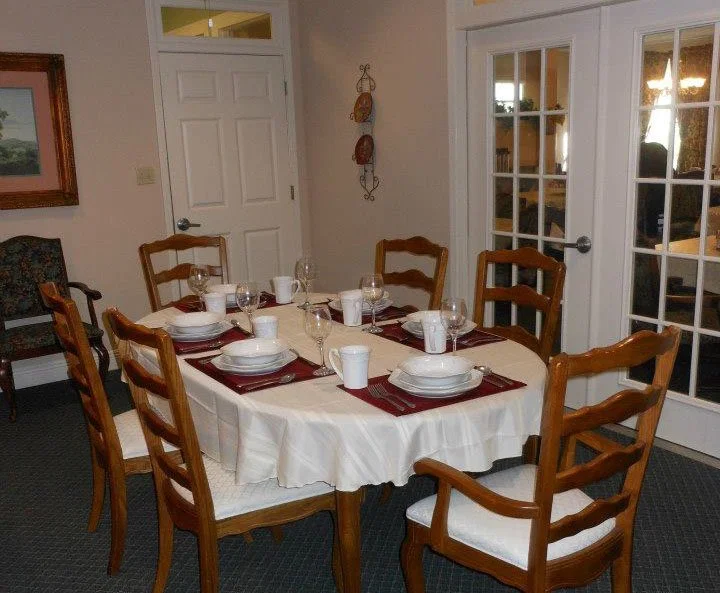 THE WINDSOR SENIOR LIVING COMMUNITY
