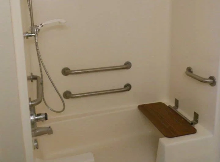 THE WINDSOR SENIOR LIVING COMMUNITY