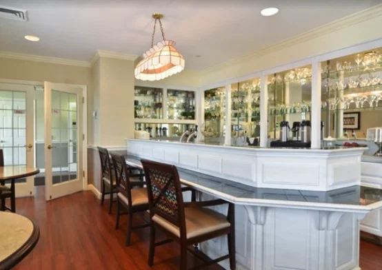 THE WOODLANDS BY HERITAGE RETIREMENT COMMUNITIES