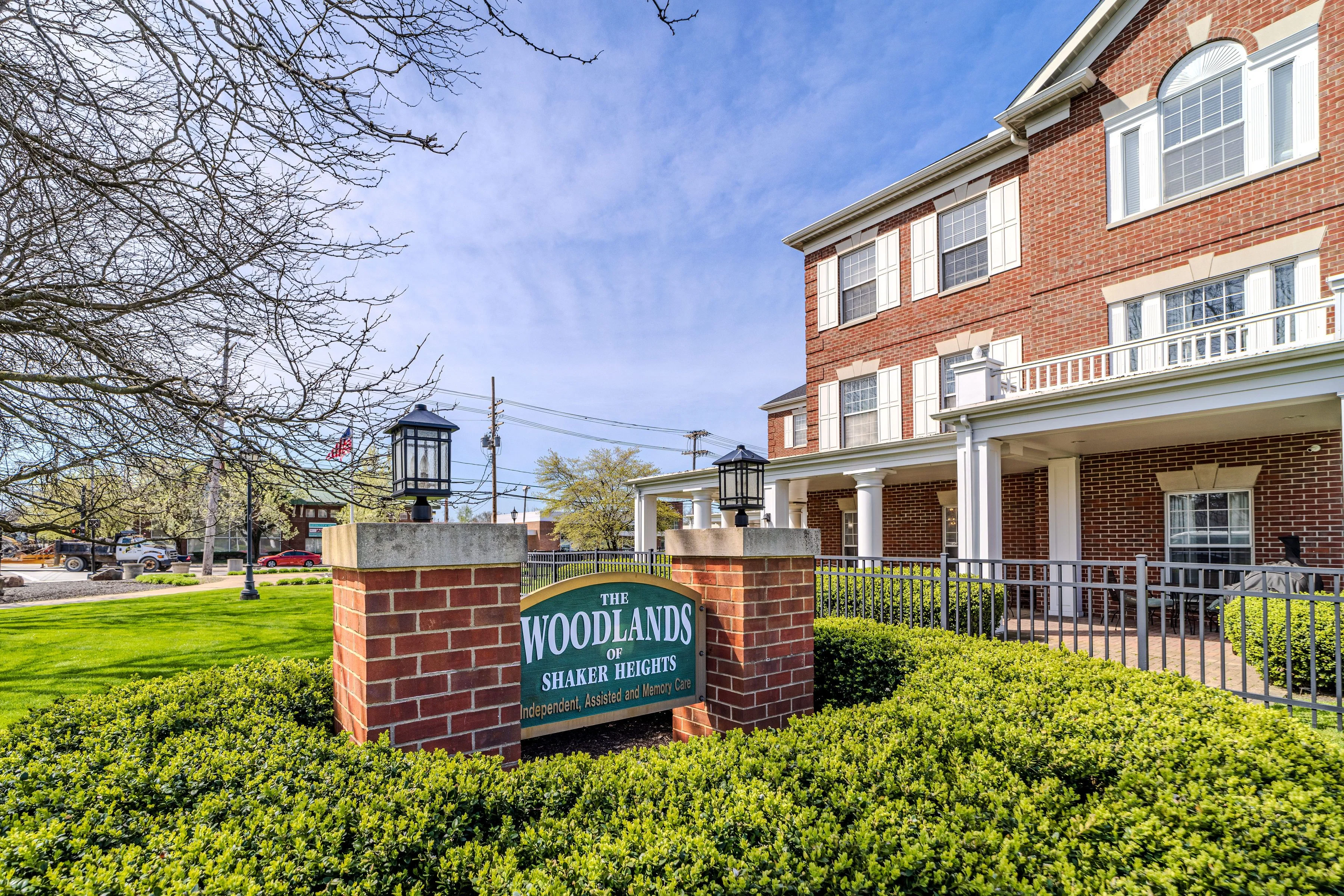 THE WOODLANDS BY HERITAGE RETIREMENT COMMUNITIES