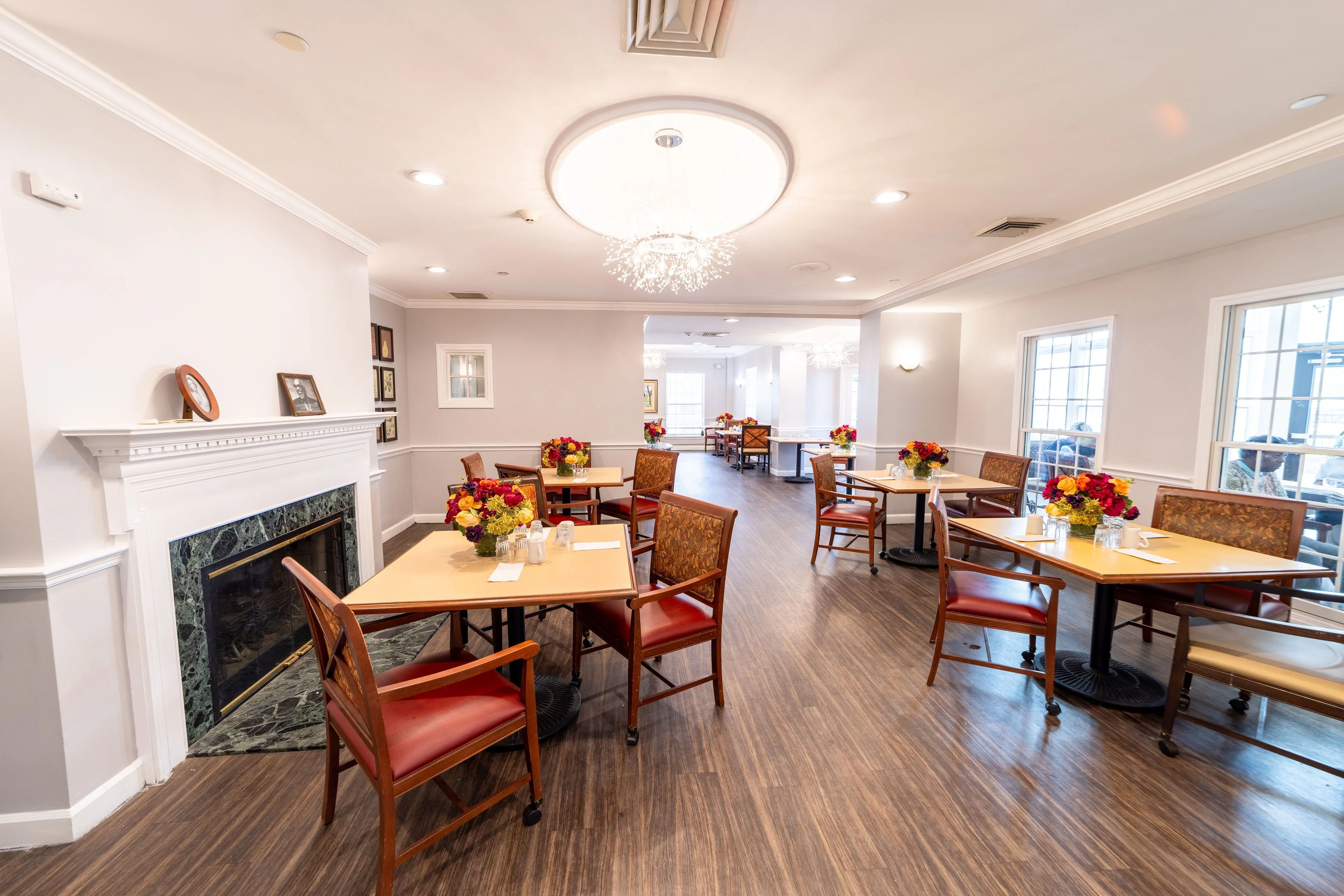 THE WOODLANDS BY HERITAGE RETIREMENT COMMUNITIES