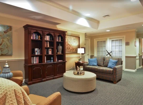 THE WOODLANDS BY HERITAGE RETIREMENT COMMUNITIES
