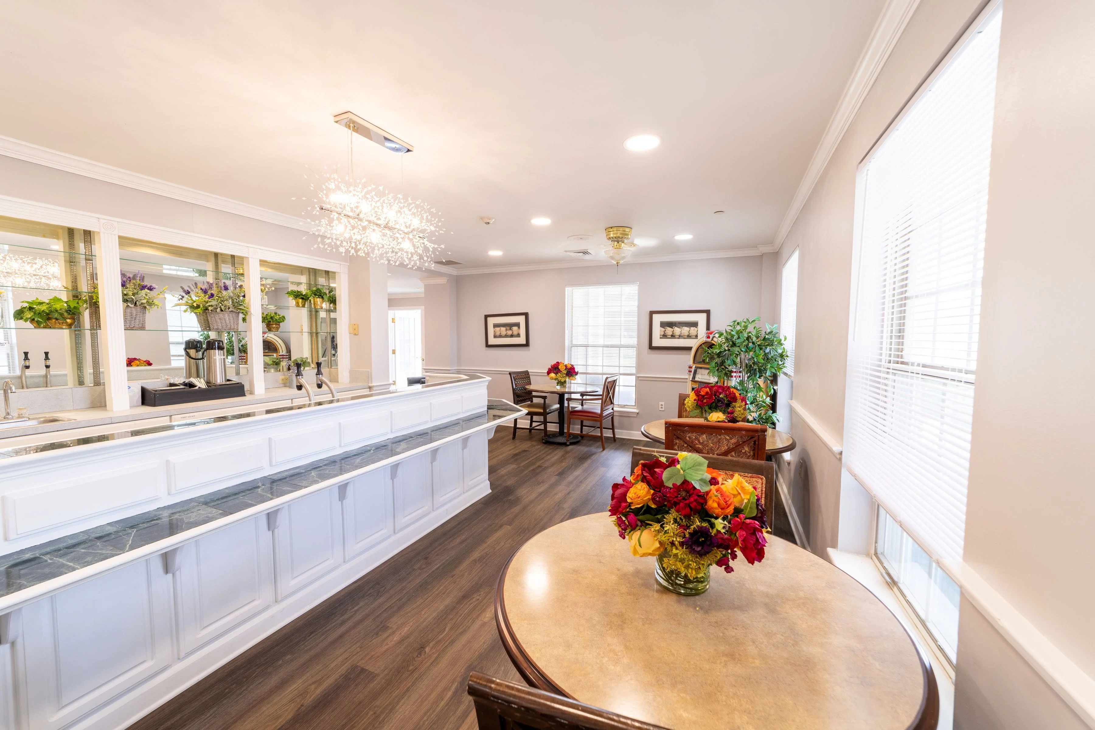 THE WOODLANDS BY HERITAGE RETIREMENT COMMUNITIES