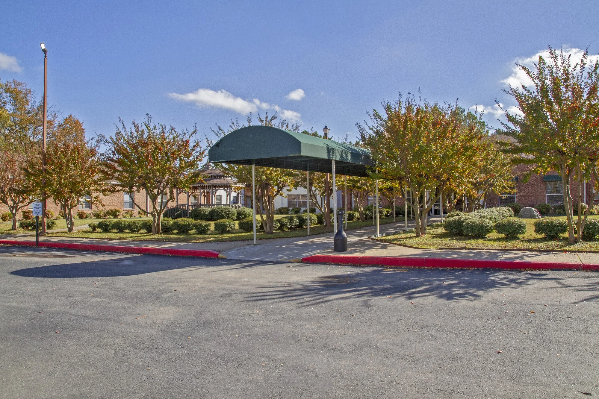 The Blossoms at Woodland Hills Rehab & Nursing Center