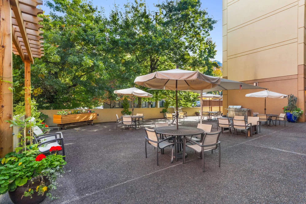 UNION GRAND SENIOR LIVING