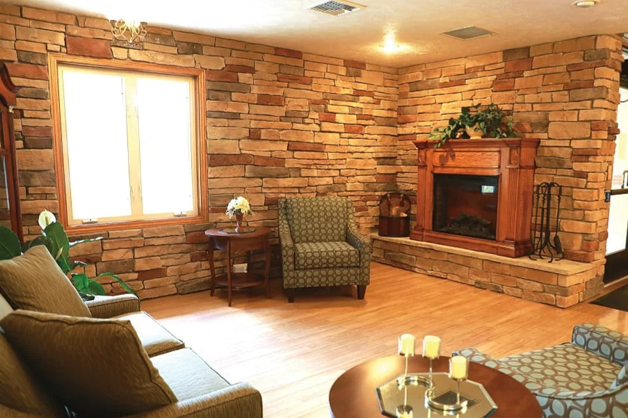 VALLEY PINES SENIOR LIVING