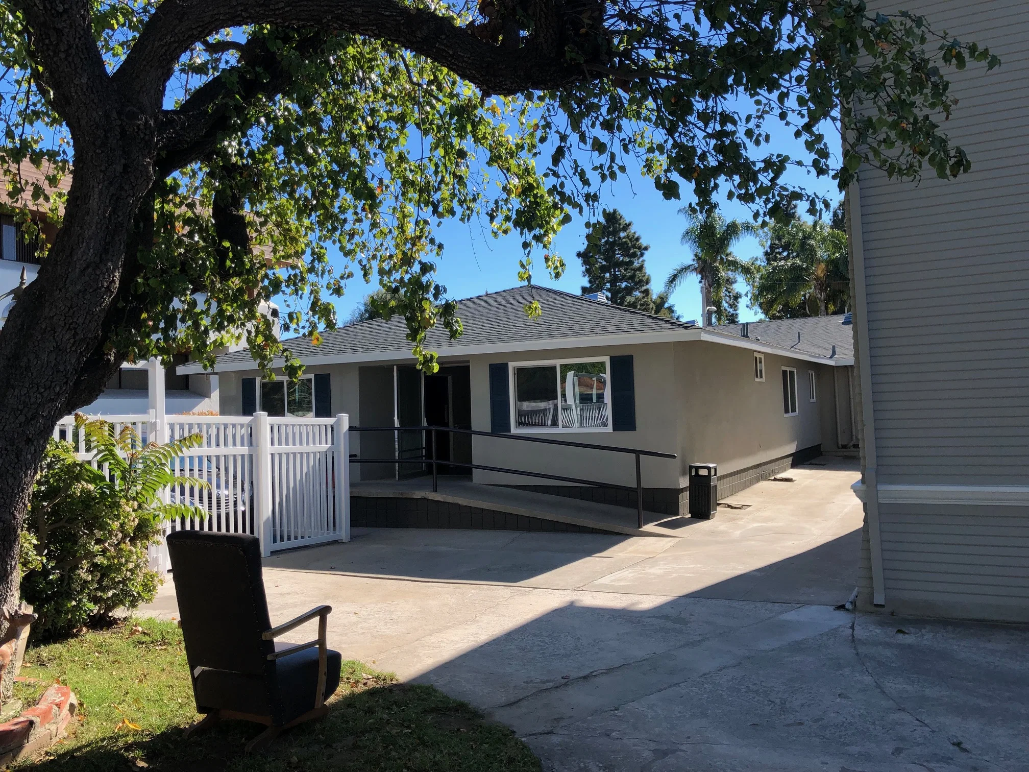 Ventura Grand Chateau - Assisted Living photo