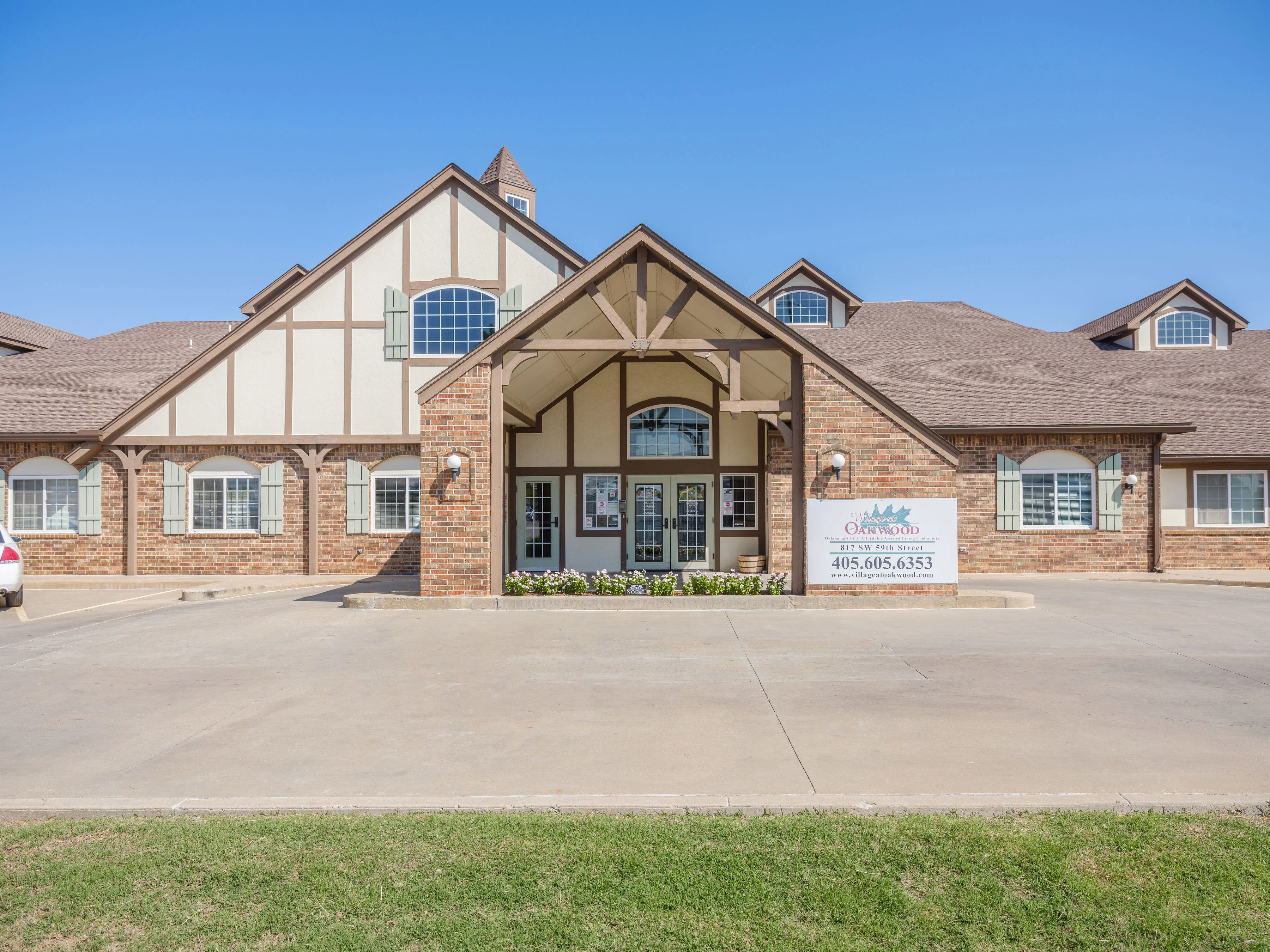 Village at Oakwood - Assisted Living photo