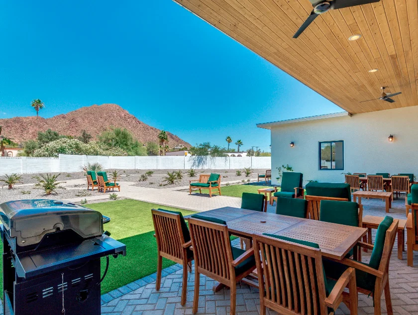 VISTA LIVING SENIOR CARE CAMELBACK VIEW