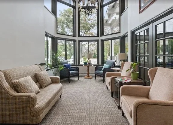 VIVA SENIOR LIVING AT CHESTNUT HILL