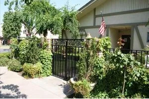 WESTCHESTER GARDENS