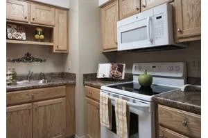 WHITE OAK ESTATES