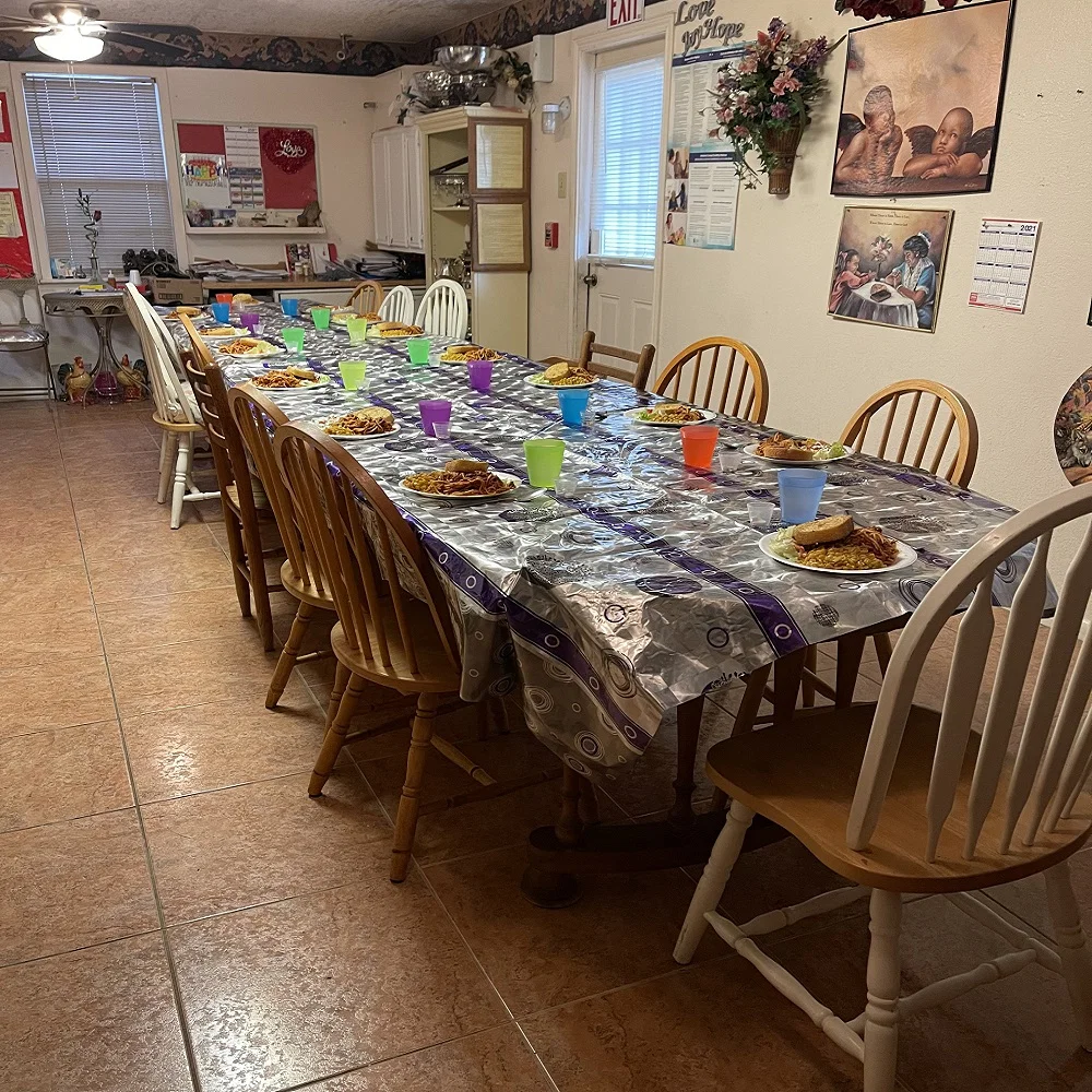 WHITE'S COTTAGE CENTER