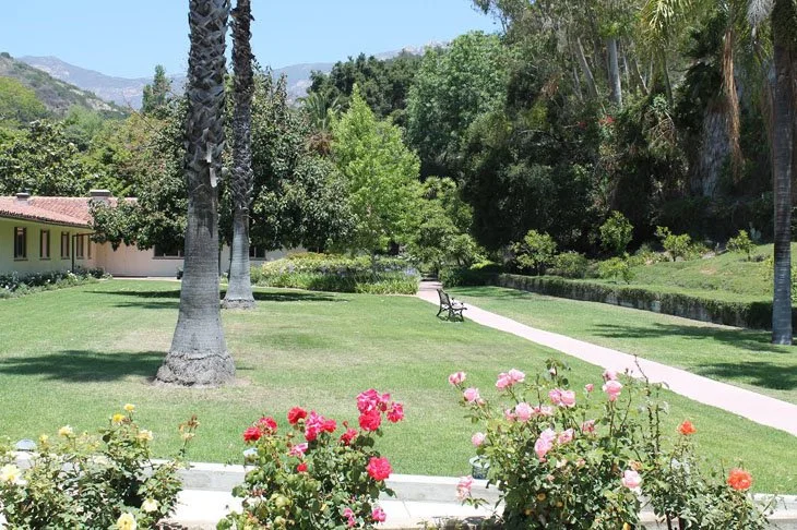 WOOD GLEN SENIOR LIVING