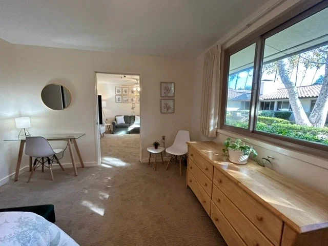 WOOD GLEN SENIOR LIVING