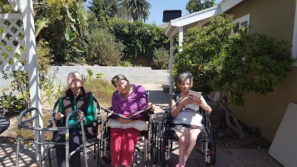 CASA NAOMI