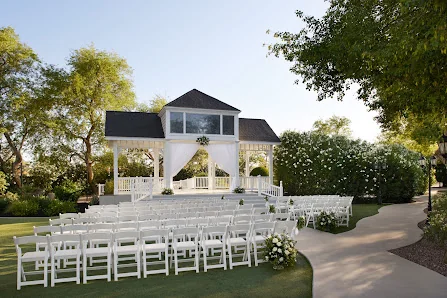 LINDSAY MANOR