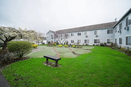 THE ESTATES AT TOWN CENTER