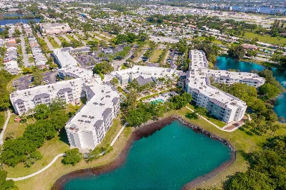 OASIS LIVING QUARTERS