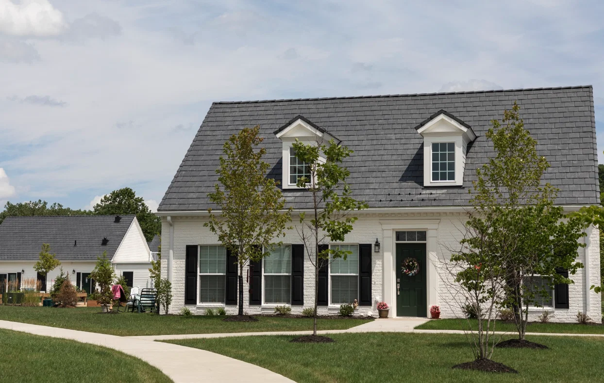 ASHTON COMMONS SENIOR LIVING