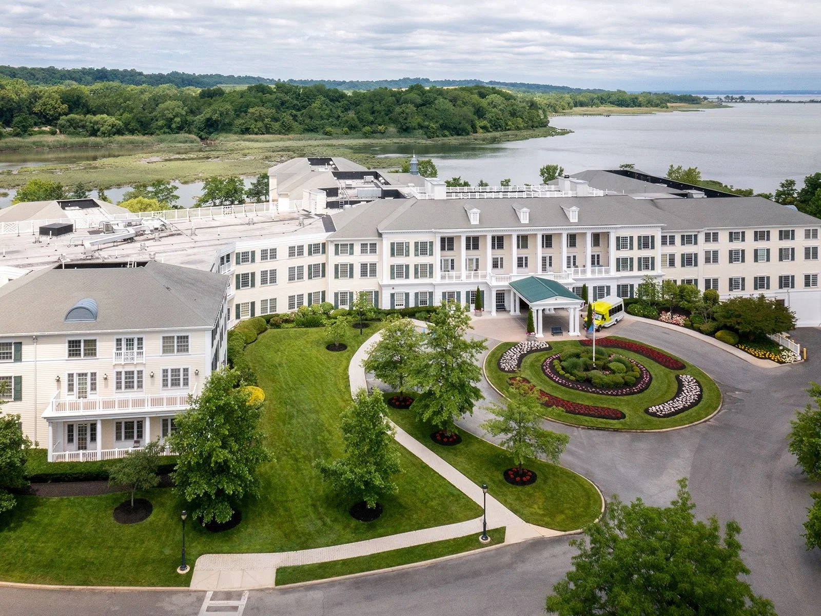 ATRIA ON ROSLYN HARBOR