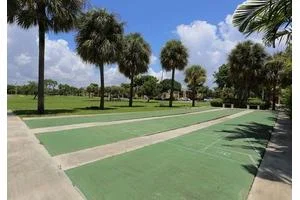 BOYNTON BAY APARTMENTS