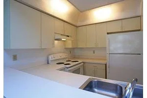 BOYNTON BAY APARTMENTS